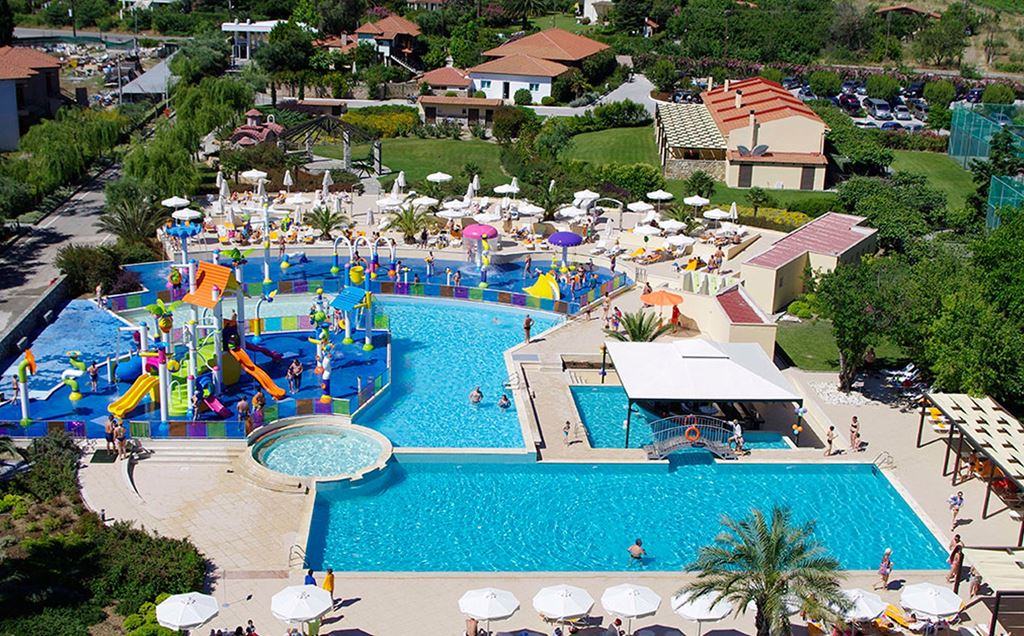 CRONWELL PLATAMON RESORT *****,PLATAMONA